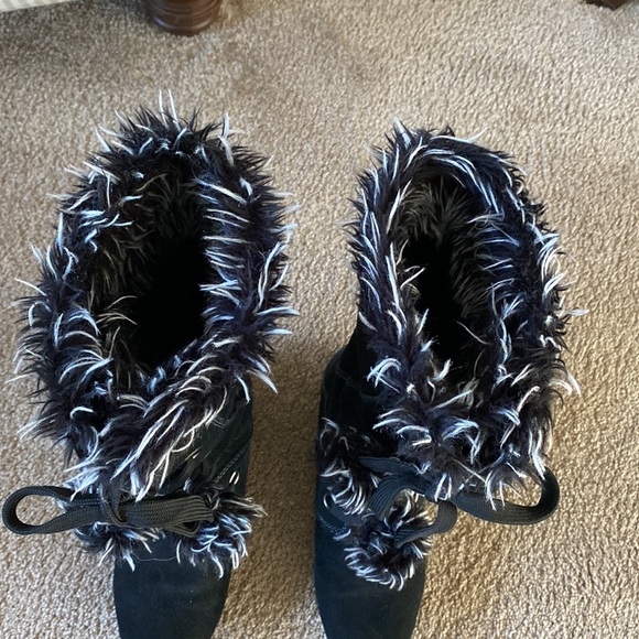 Suede boots - Picture 7 of 9